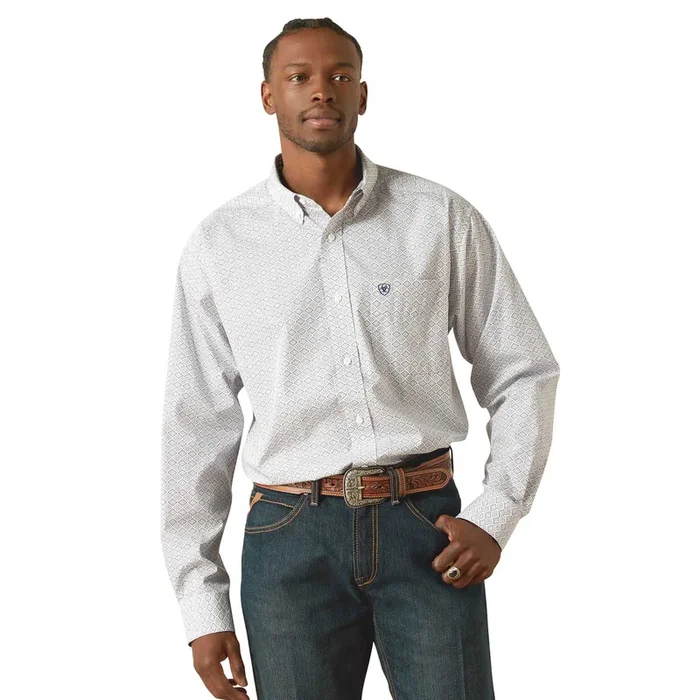 Ariat Mens Wrinkle Free “Declan” Classic Fit Long Sleeve Shirt – Iron-Free Button-Front Shirt