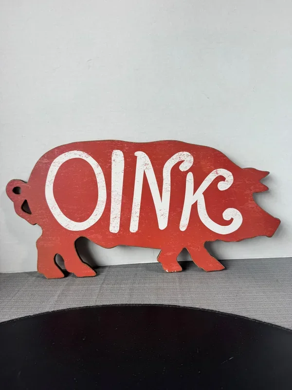 (B) Creative Co-Op Distressed Farmhouse Style Oink Pig Shaped Wall Decor