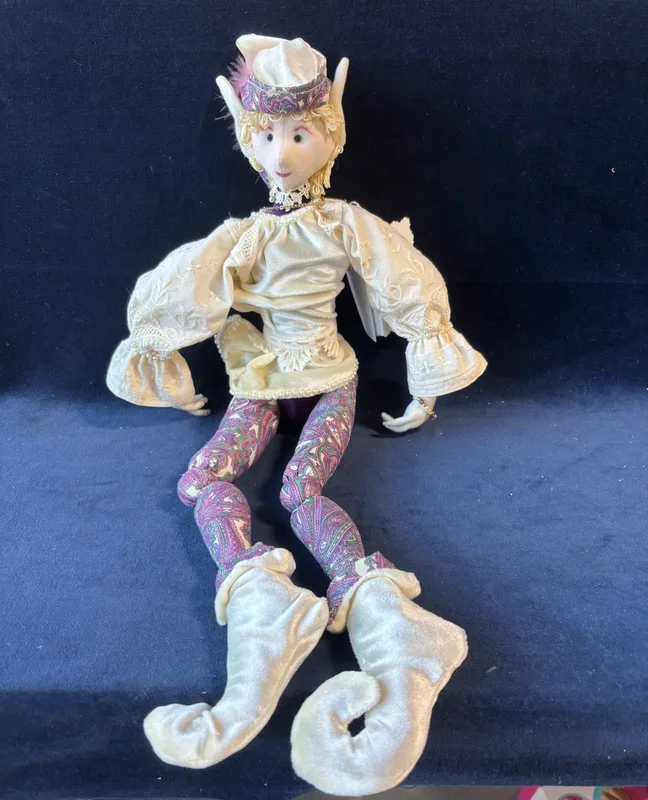 (B)High Elf Doll