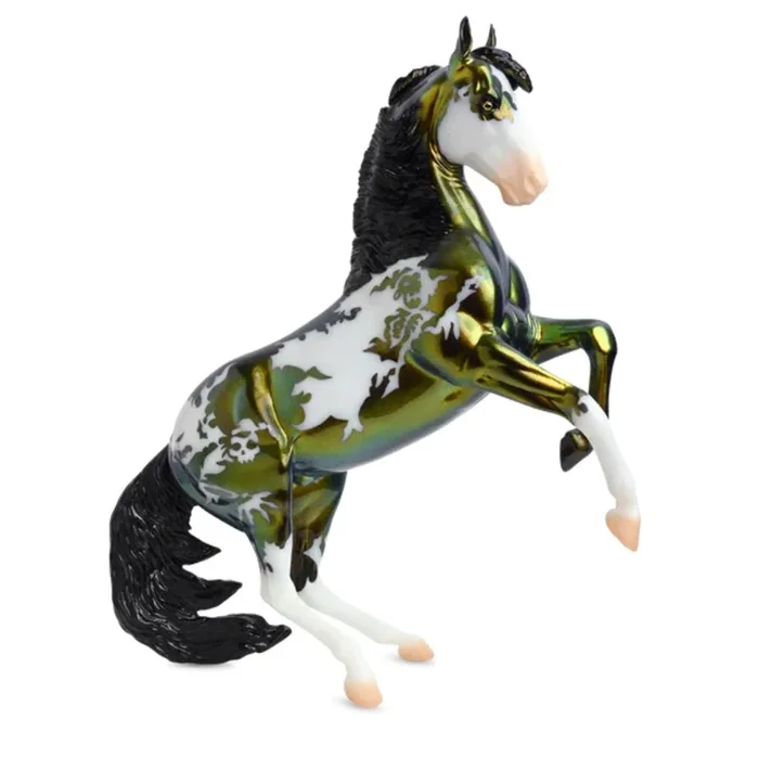 Breyer – Maelstrom Halloween Horse 2022