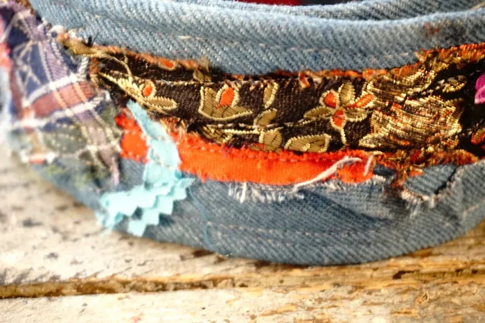 hundsfutter – “Easy” anti-escape dog collar – mixed media jeans