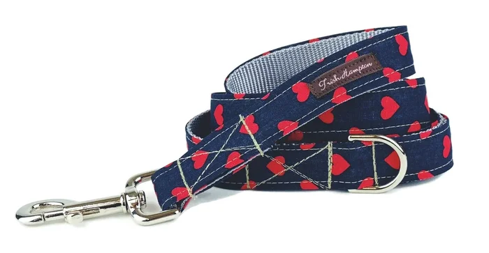 Midnight Red Hearts 6ft Dog Leash – 757