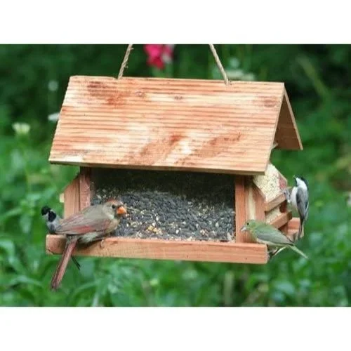 Perky Pet – The Lodge Cedar Bird Feeder