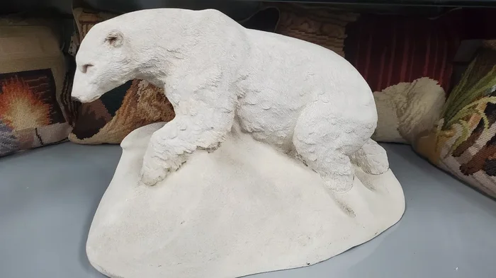 Polar Bear Statue – Stone Critters Collection by Encore (f.k.a. United Design)