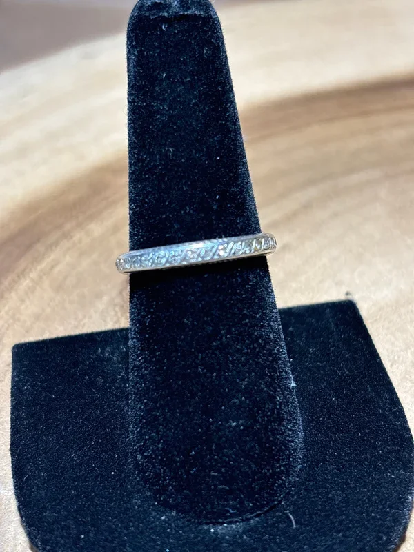 Silver Tone Band with Faux Diamonds – SIZE 8 1/2