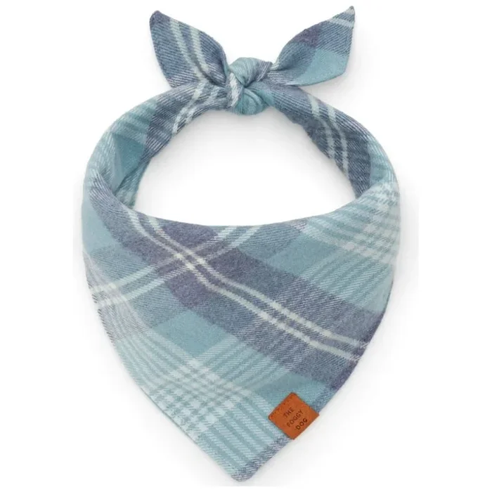 The Foggy Dog – Blue Frost Plaid Flannel Bandana