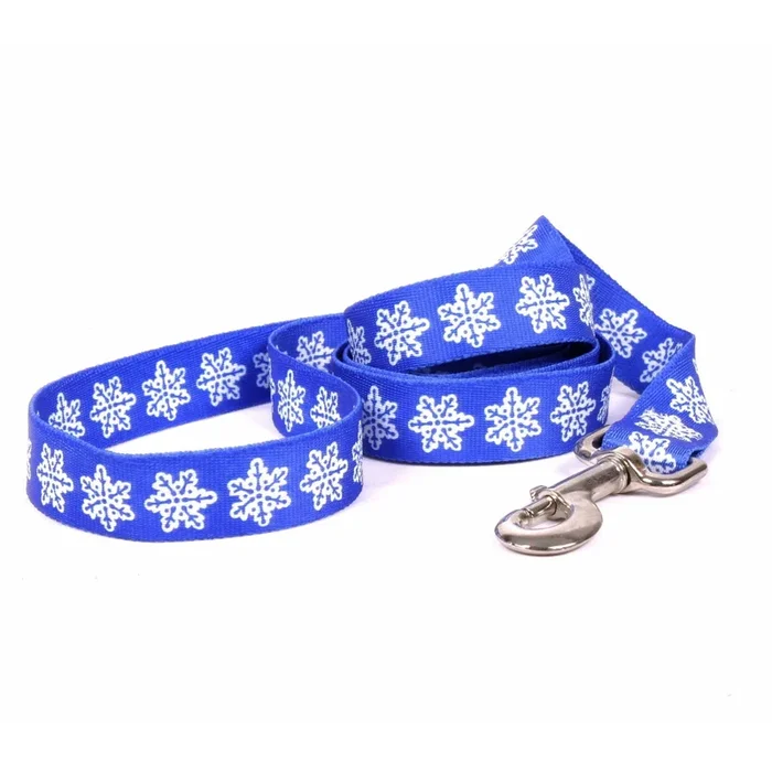 Yellow Dog Design – EZ-Grip Holiday Blue Snowflakes Leash